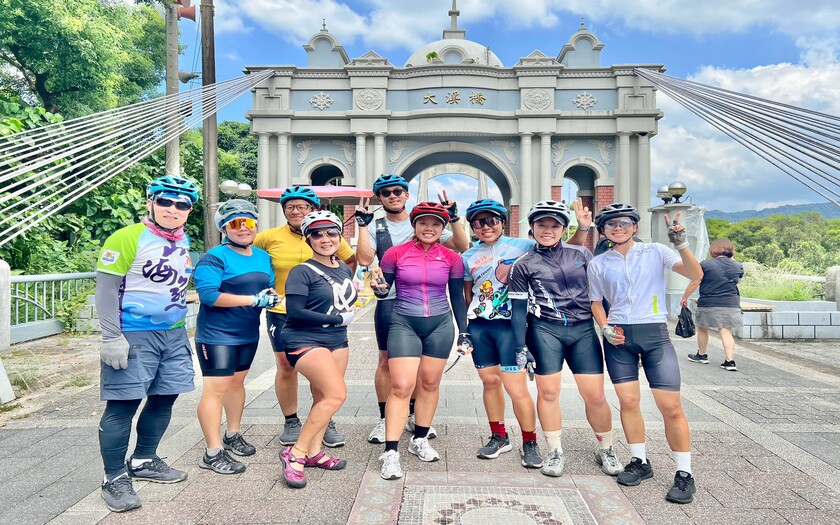 CyclingTaiwan,CyclingAdventure,單車看見台灣,台灣旅遊,biketour,海外車友騎台灣,三日環台騎跡,環小台灣,單車百岳,水濂洞,參山國家風景區,獅頭山,浪漫台3線,臺三線客庄浪漫大道,客庄旅行,三坑自然公園,大溪橋,中庄調整池,鶯歌龍窯橋,大漢溪左岸自行車道,樹林金城武樹,新月景觀橋,香港車友,台灣公路騎行,台灣單車旅行