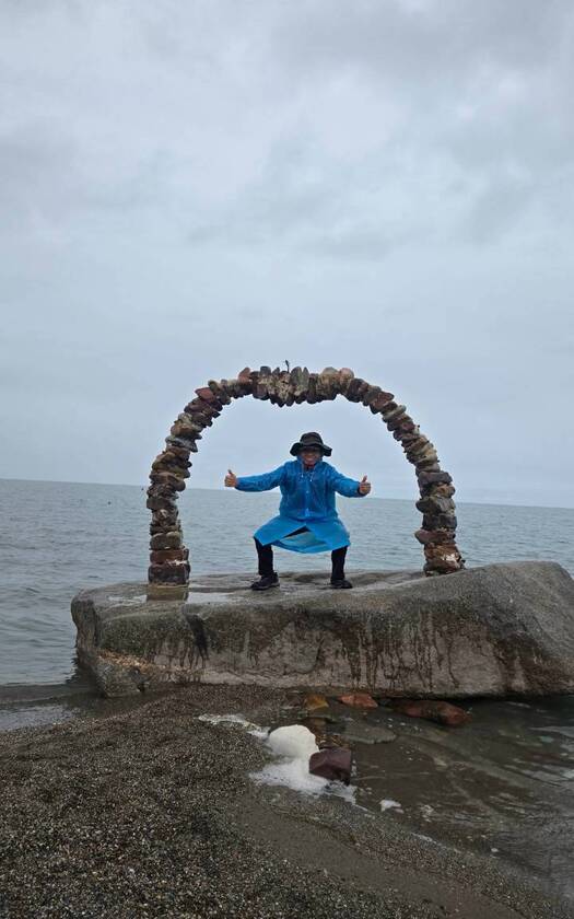 CyclingTaiwan,CyclingAdventure,單車看見台灣,大陸旅遊,biketour,海外車友騎大陸,青海湖高原壯闊藏地人文騎旅,青海湖單車旅行,,高原雨騎,低溫騎行,青海湖斷崖,泉吉鄉觀魚台,湟魚洄游,青海湖裸鯉,剛察縣,倉央嘉措文化廣場,慈悲慧眼感恩塔,藏地文化,藏傳佛教,藏藥足浴,鍋莊舞,高原騎旅,單車旅,用單車看見世界