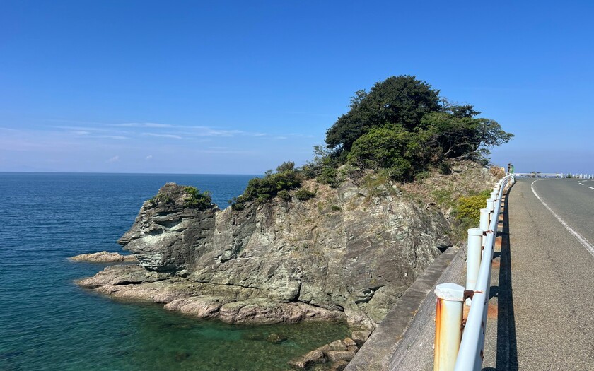 山海戀車友D10騎行宇和島騎回松山0KM終點路途上。
