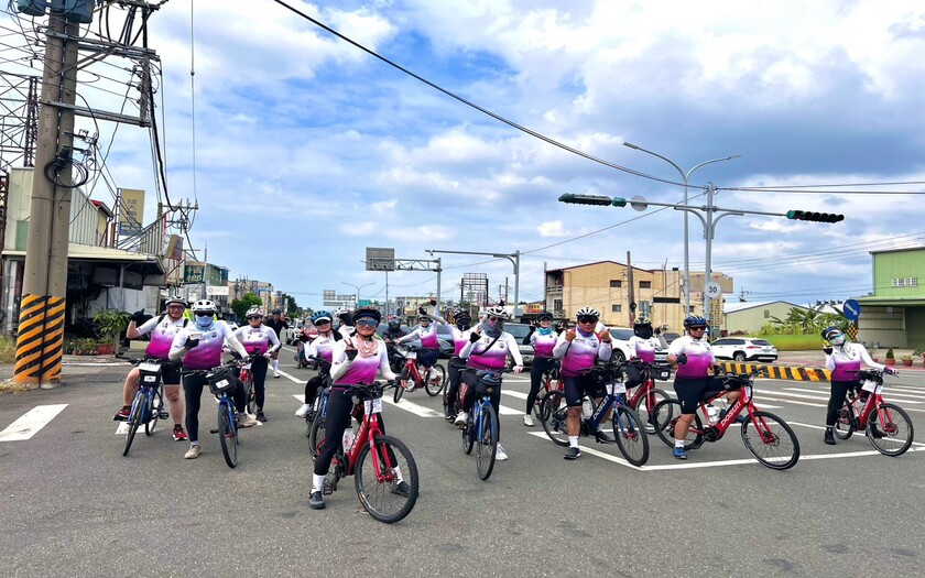 山海戀車友清大陪騎團D1騎行濁水至嘉義的路程中。